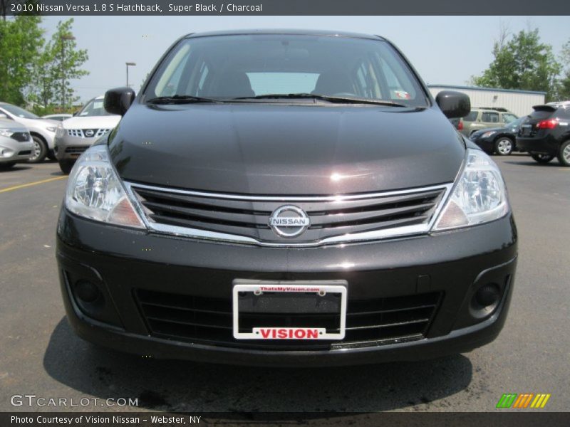 Super Black / Charcoal 2010 Nissan Versa 1.8 S Hatchback
