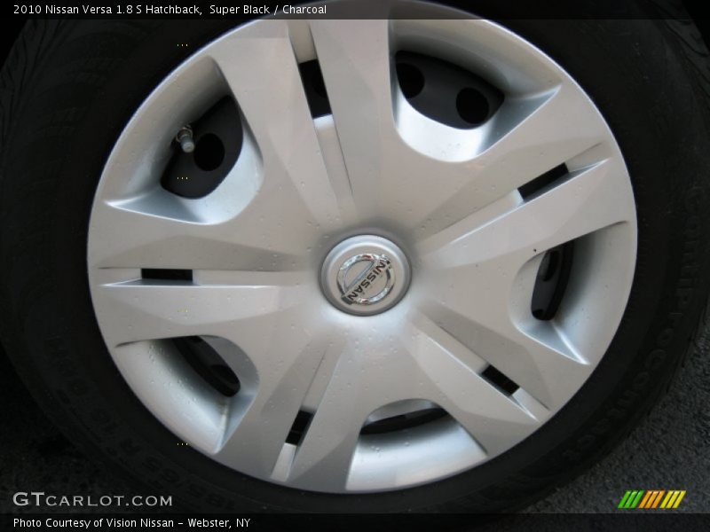 Super Black / Charcoal 2010 Nissan Versa 1.8 S Hatchback