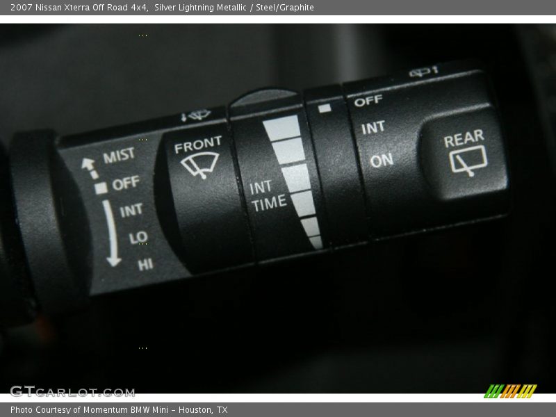 Controls of 2007 Xterra Off Road 4x4