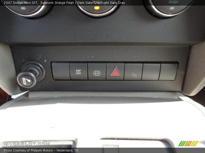 Sunburst Orange Pearl / Dark Slate Gray/Light Slate Gray 2007 Dodge Nitro SXT