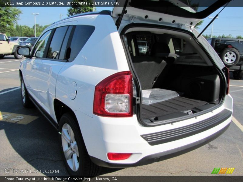 Bright White / Dark Slate Gray 2011 Jeep Compass 2.0 Latitude