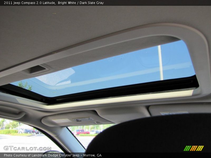 Bright White / Dark Slate Gray 2011 Jeep Compass 2.0 Latitude