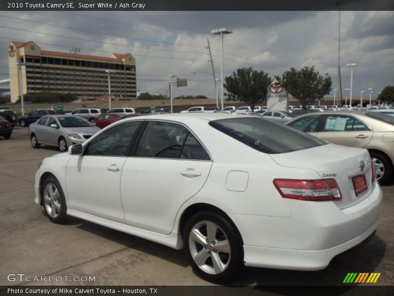 Super White / Ash Gray 2010 Toyota Camry SE