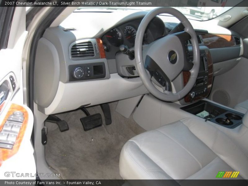 Silver Birch Metallic / Dark Titanium/Light Titanium 2007 Chevrolet Avalanche LT