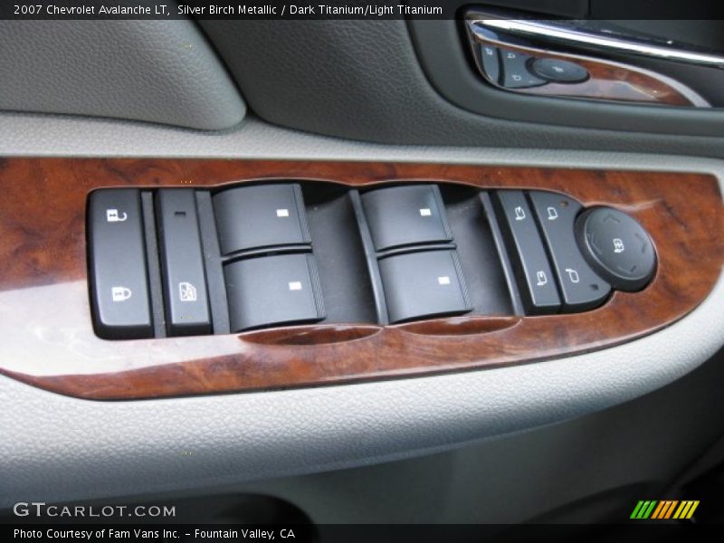 Silver Birch Metallic / Dark Titanium/Light Titanium 2007 Chevrolet Avalanche LT