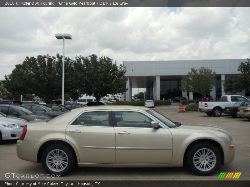 White Gold Pearlcoat / Dark Slate Gray 2010 Chrysler 300 Touring
