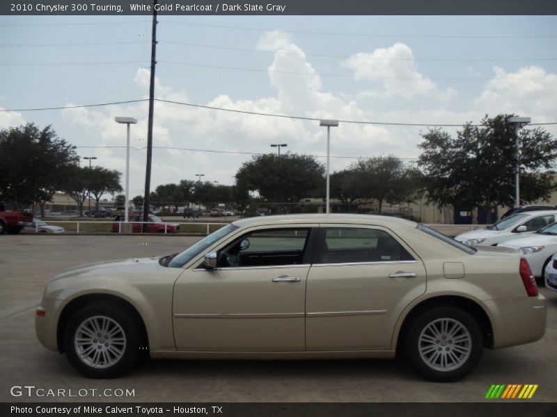 White Gold Pearlcoat / Dark Slate Gray 2010 Chrysler 300 Touring