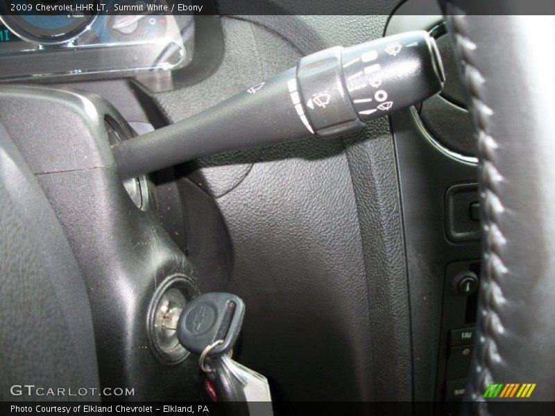 Summit White / Ebony 2009 Chevrolet HHR LT