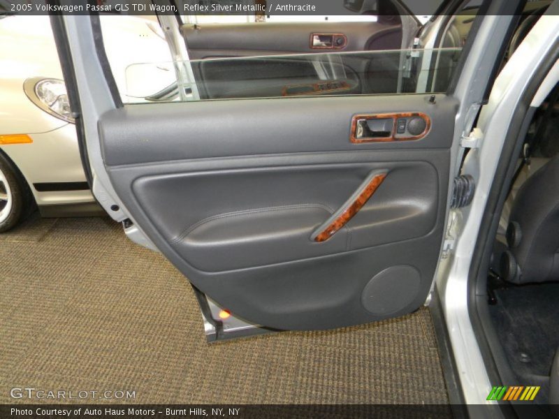 Reflex Silver Metallic / Anthracite 2005 Volkswagen Passat GLS TDI Wagon
