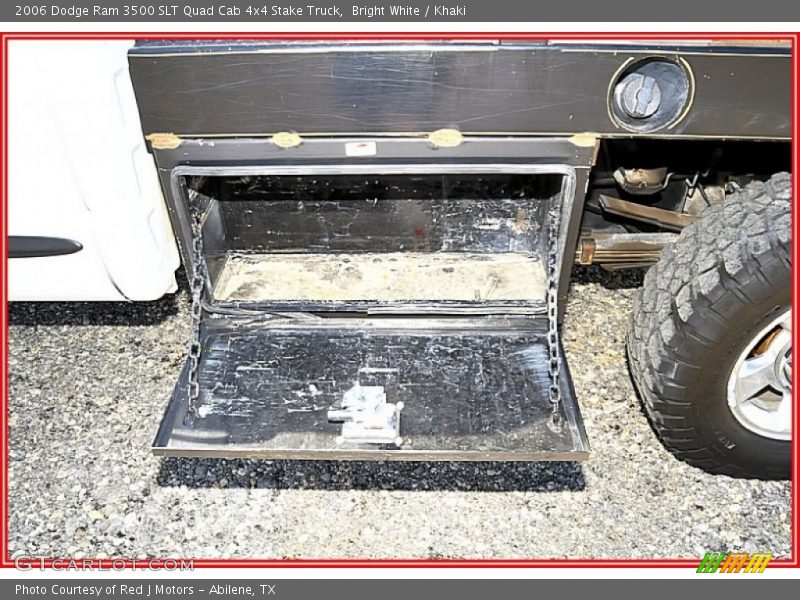 Bright White / Khaki 2006 Dodge Ram 3500 SLT Quad Cab 4x4 Stake Truck