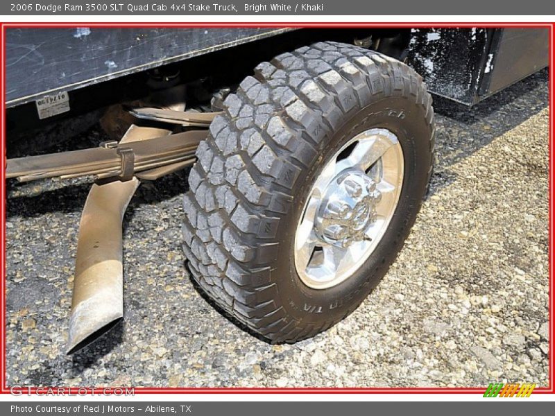 Bright White / Khaki 2006 Dodge Ram 3500 SLT Quad Cab 4x4 Stake Truck