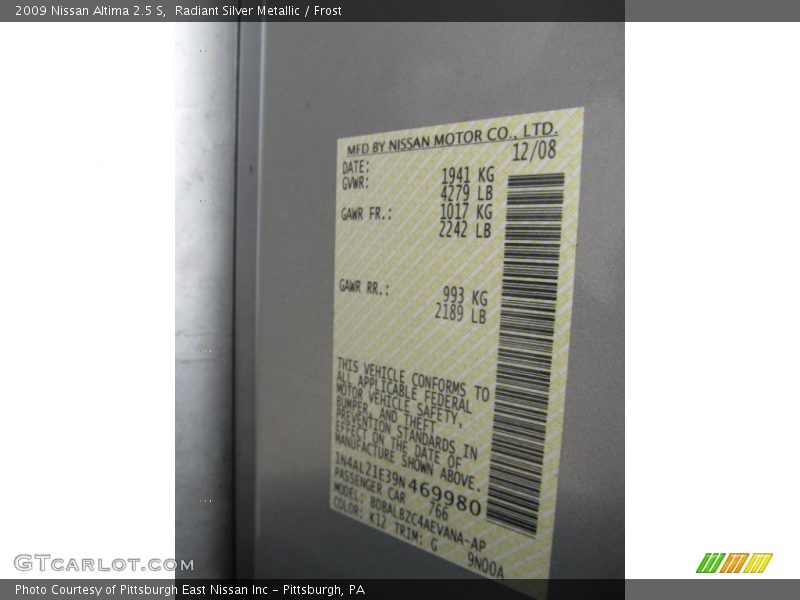 Radiant Silver Metallic / Frost 2009 Nissan Altima 2.5 S