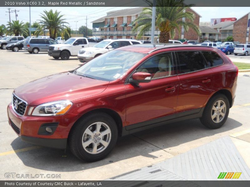 Front 3/4 View of 2010 XC60 3.2