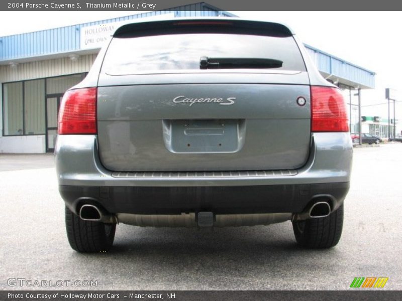 Titanium Metallic / Grey 2004 Porsche Cayenne S