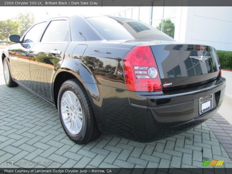 Brilliant Black / Dark Slate Gray 2009 Chrysler 300 LX