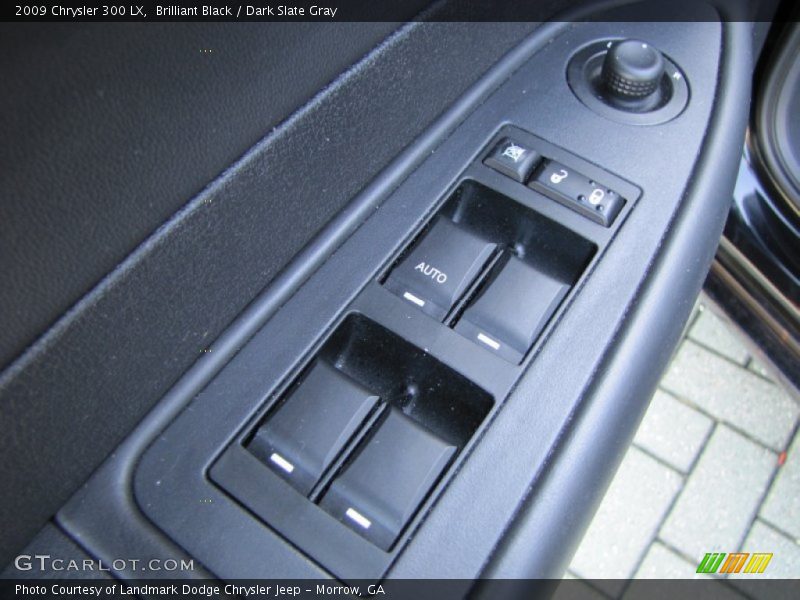 Brilliant Black / Dark Slate Gray 2009 Chrysler 300 LX