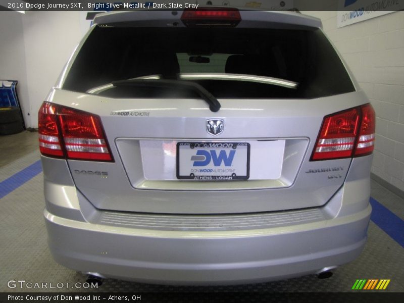 Bright Silver Metallic / Dark Slate Gray 2010 Dodge Journey SXT