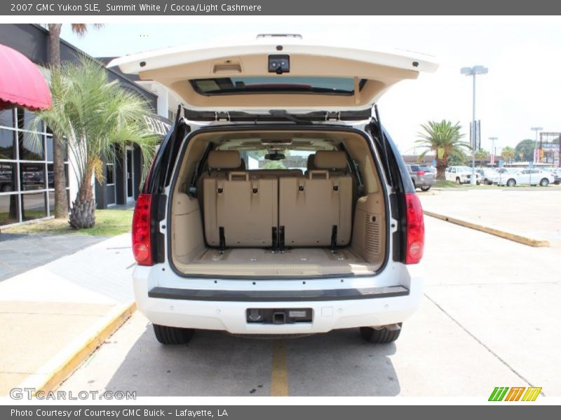  2007 Yukon SLE Trunk