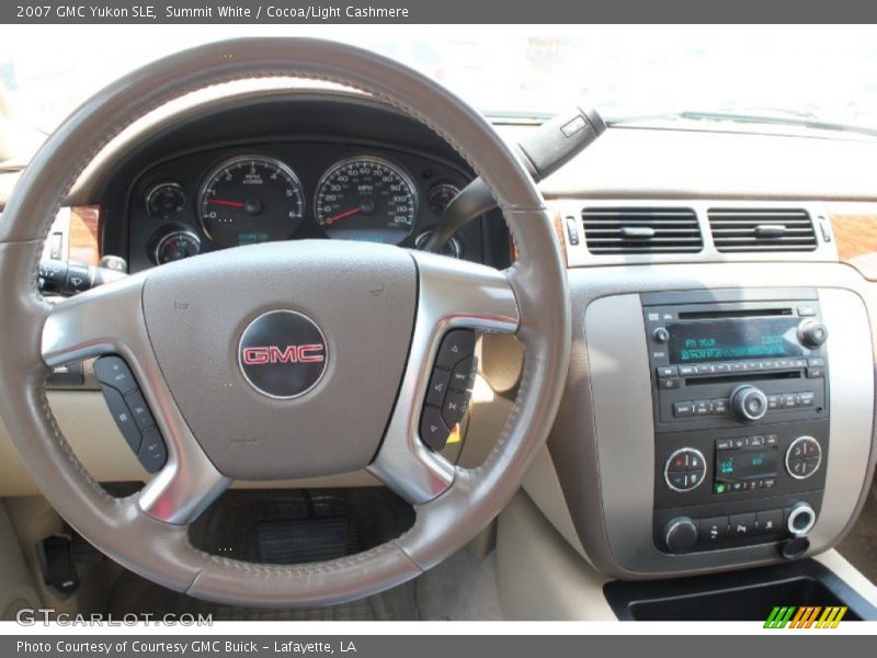 Dashboard of 2007 Yukon SLE
