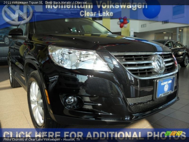 Deep Black Metallic / Charcoal 2011 Volkswagen Tiguan SE