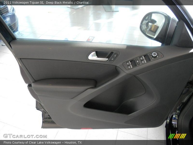 Deep Black Metallic / Charcoal 2011 Volkswagen Tiguan SE