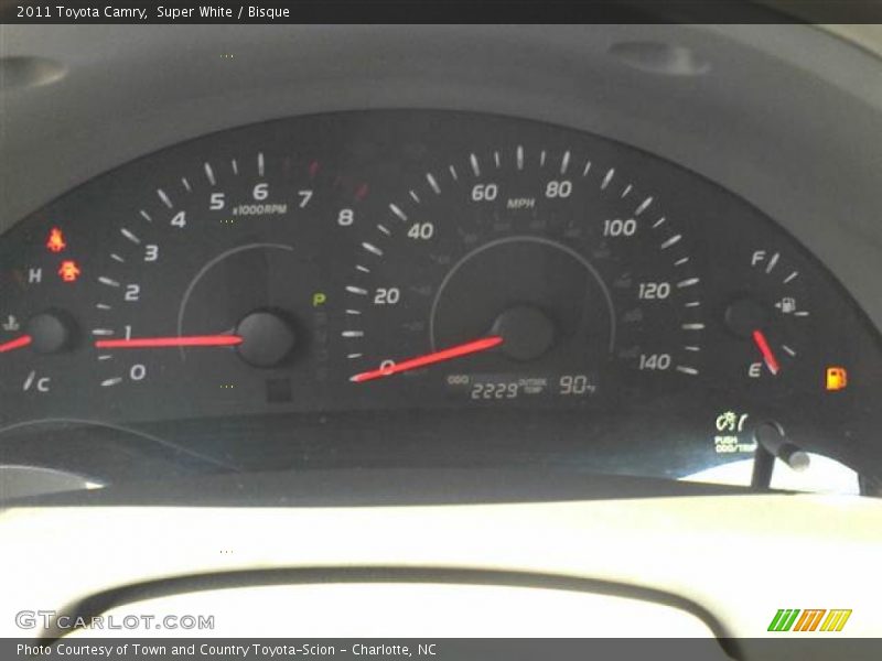 Super White / Bisque 2011 Toyota Camry