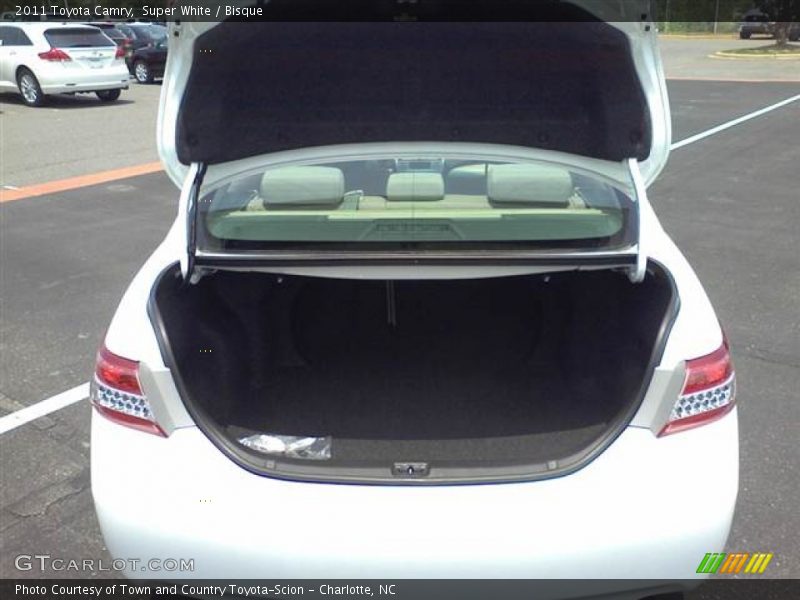 Super White / Bisque 2011 Toyota Camry