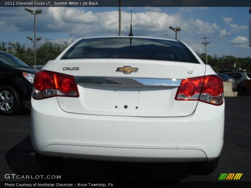 Summit White / Jet Black 2011 Chevrolet Cruze LT