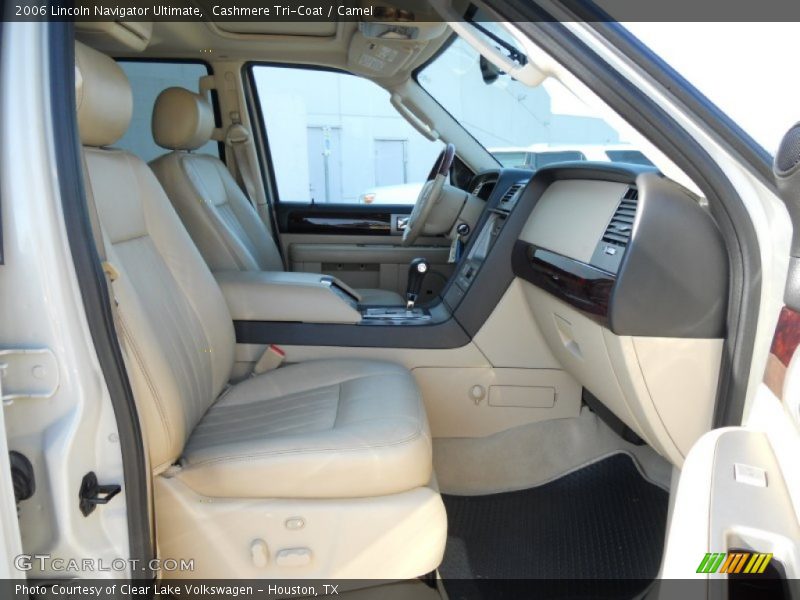 Cashmere Tri-Coat / Camel 2006 Lincoln Navigator Ultimate