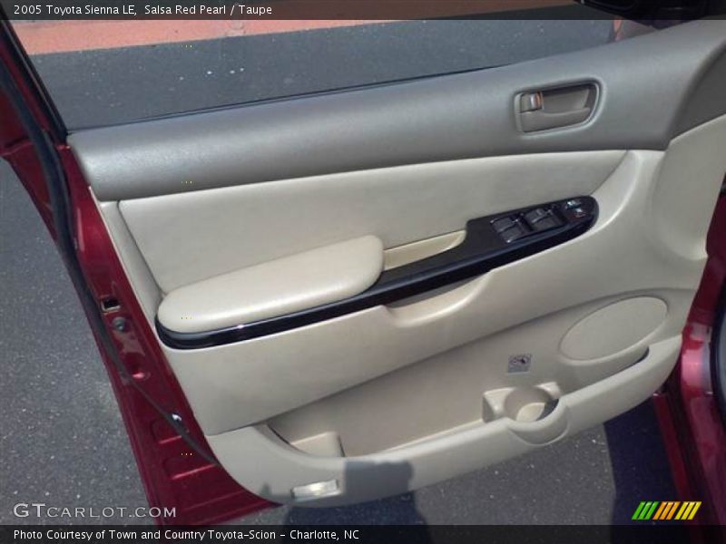 Salsa Red Pearl / Taupe 2005 Toyota Sienna LE