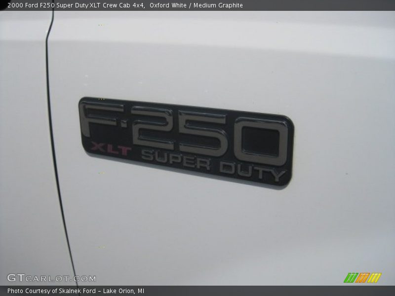Oxford White / Medium Graphite 2000 Ford F250 Super Duty XLT Crew Cab 4x4