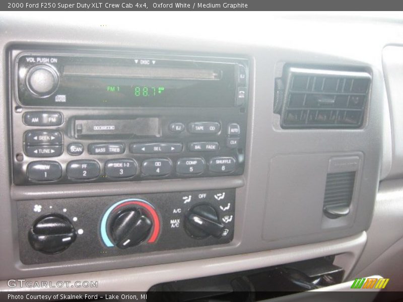 Oxford White / Medium Graphite 2000 Ford F250 Super Duty XLT Crew Cab 4x4