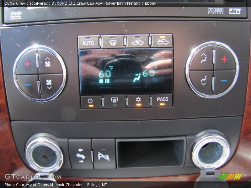Controls of 2009 Silverado 3500HD LTZ Crew Cab 4x4