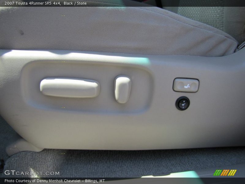 Controls of 2007 4Runner SR5 4x4