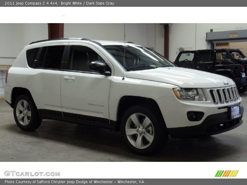 Bright White / Dark Slate Gray 2011 Jeep Compass 2.4 4x4