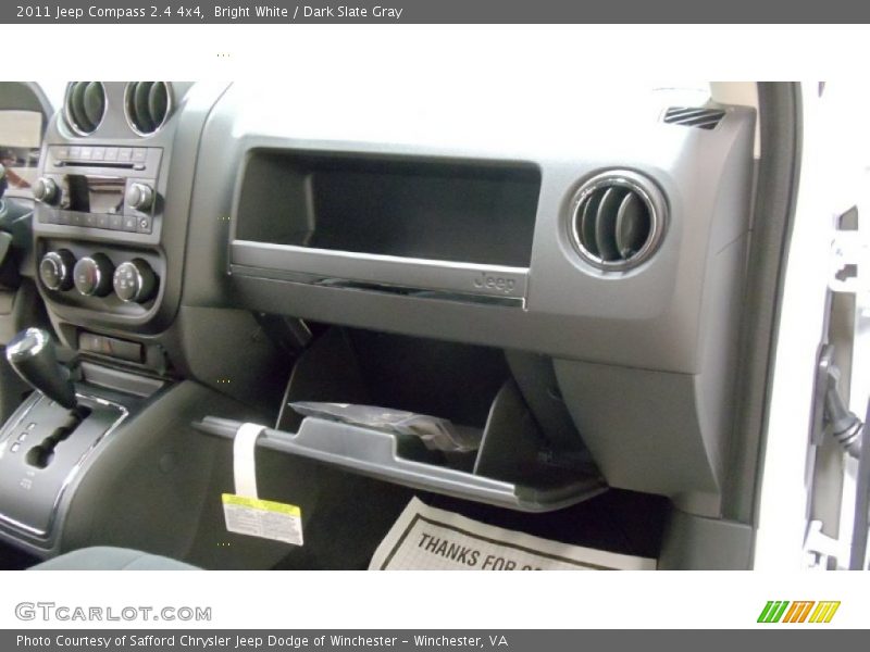 Bright White / Dark Slate Gray 2011 Jeep Compass 2.4 4x4