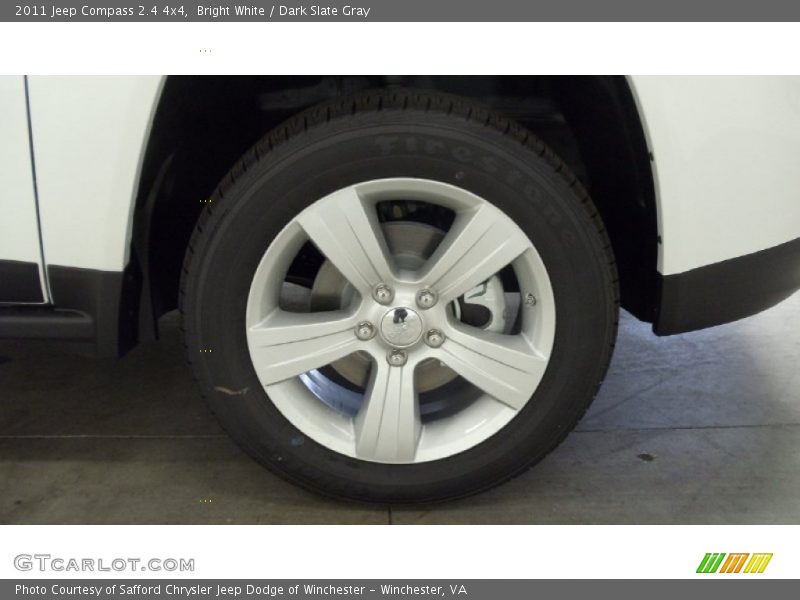 Bright White / Dark Slate Gray 2011 Jeep Compass 2.4 4x4