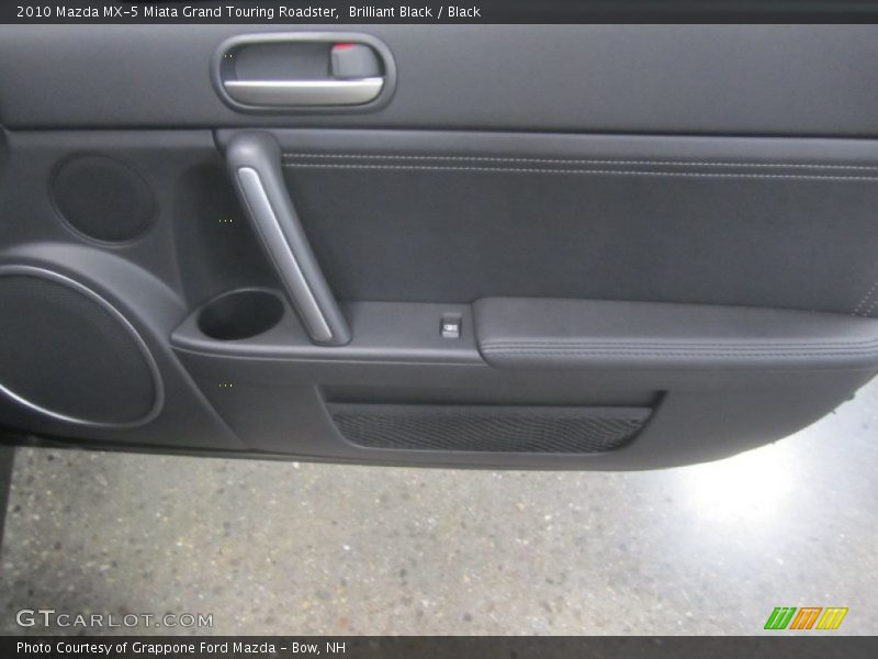 Door Panel of 2010 MX-5 Miata Grand Touring Roadster