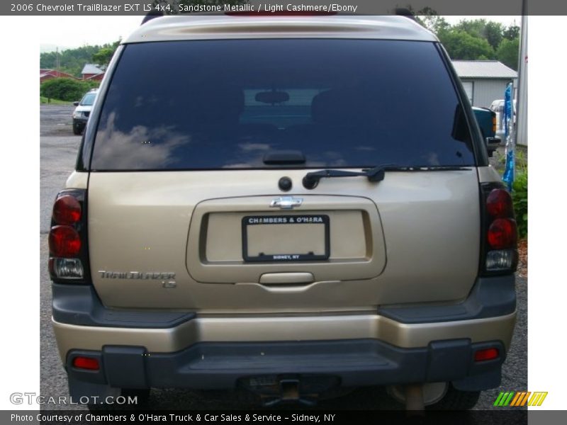 Sandstone Metallic / Light Cashmere/Ebony 2006 Chevrolet TrailBlazer EXT LS 4x4