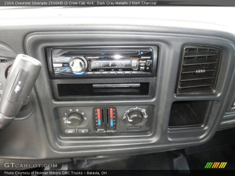 Dark Gray Metallic / Dark Charcoal 2004 Chevrolet Silverado 2500HD LS Crew Cab 4x4
