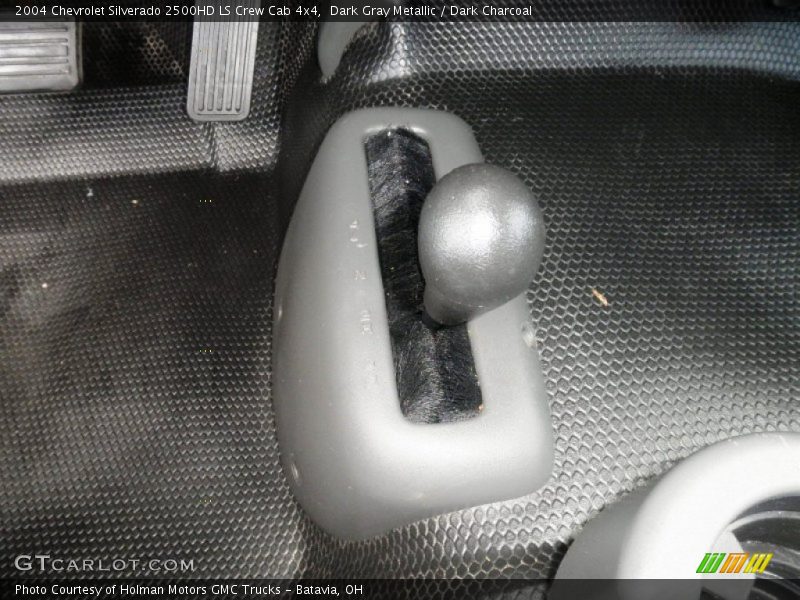 Dark Gray Metallic / Dark Charcoal 2004 Chevrolet Silverado 2500HD LS Crew Cab 4x4
