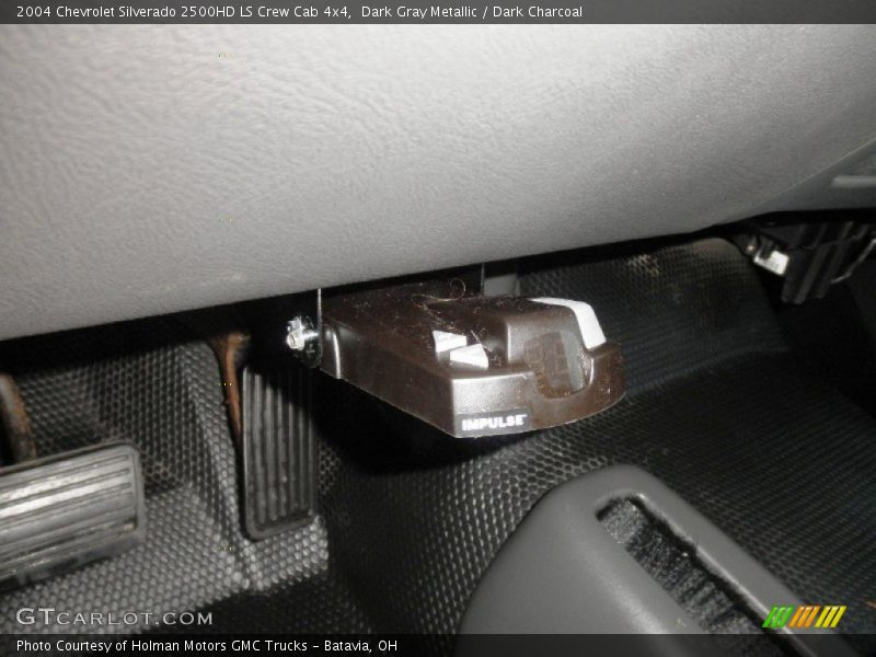 Dark Gray Metallic / Dark Charcoal 2004 Chevrolet Silverado 2500HD LS Crew Cab 4x4