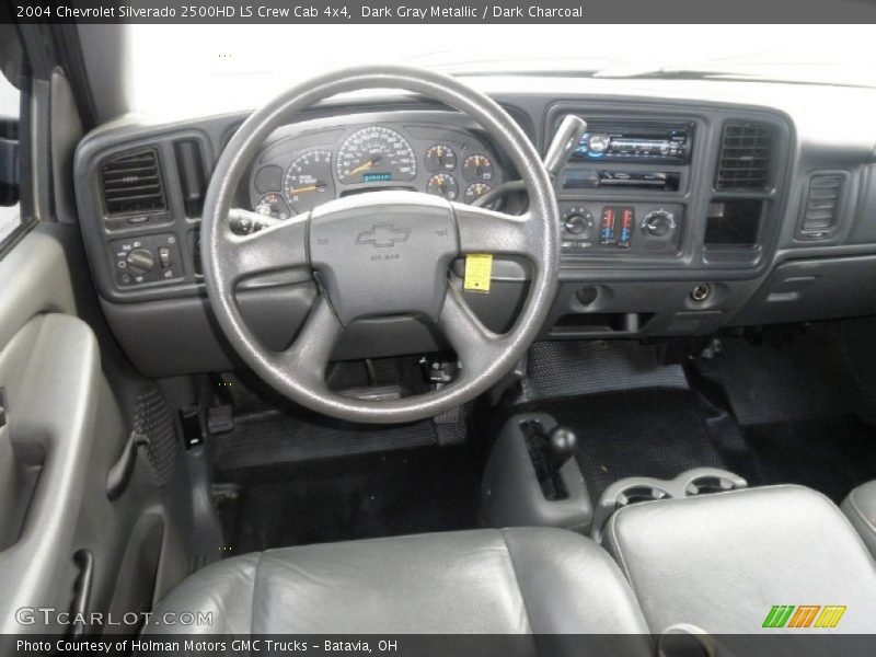 Dashboard of 2004 Silverado 2500HD LS Crew Cab 4x4