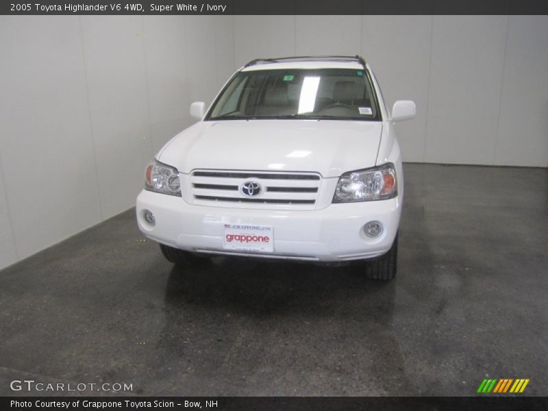 Super White / Ivory 2005 Toyota Highlander V6 4WD