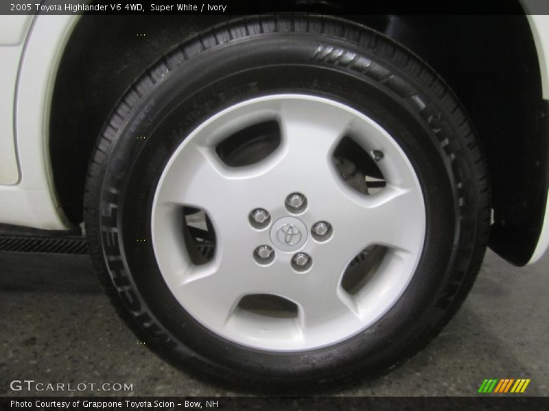 Super White / Ivory 2005 Toyota Highlander V6 4WD
