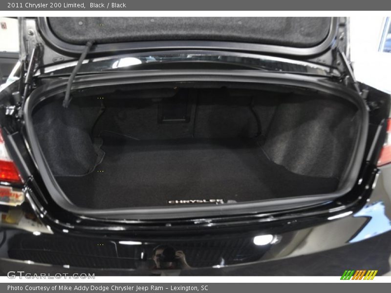 Black / Black 2011 Chrysler 200 Limited