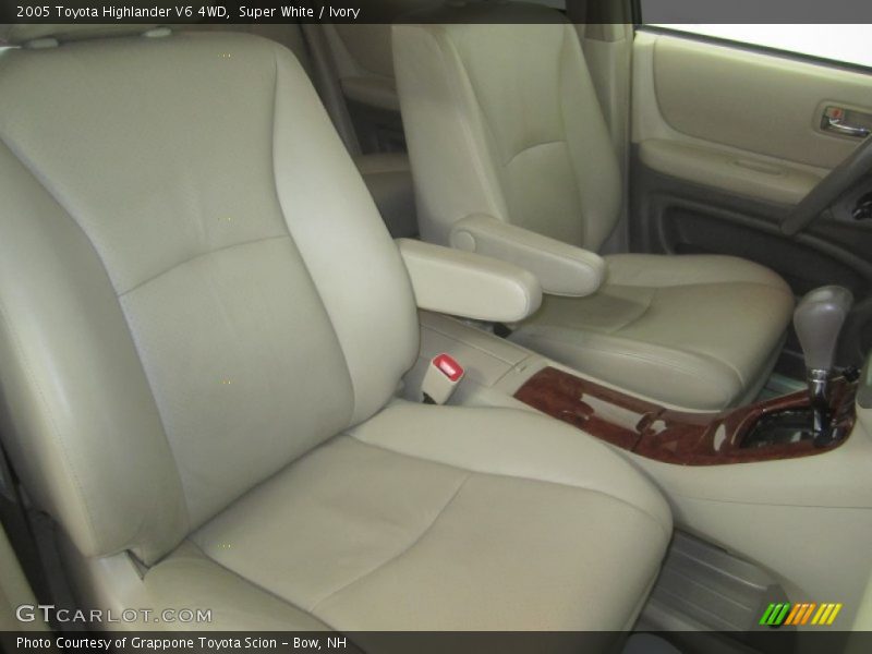 Super White / Ivory 2005 Toyota Highlander V6 4WD