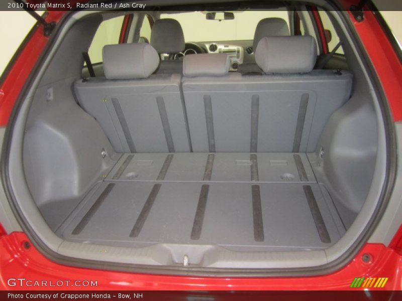  2010 Matrix S Trunk
