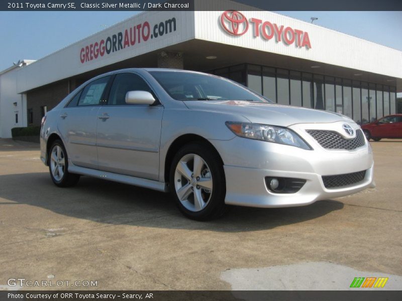 Classic Silver Metallic / Dark Charcoal 2011 Toyota Camry SE