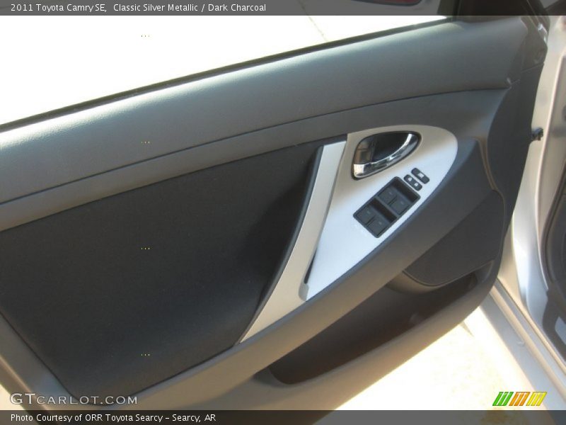 Classic Silver Metallic / Dark Charcoal 2011 Toyota Camry SE